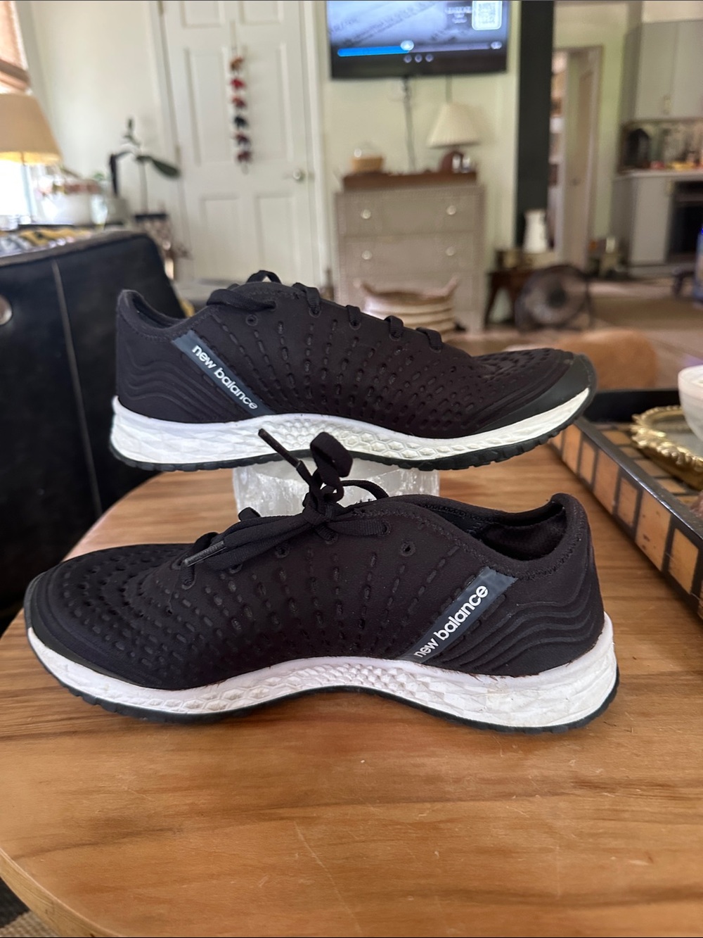 New Balance Black and Gray Fresh Foam Athletic Running Shoes size 8.5 - Picture 2 of 5